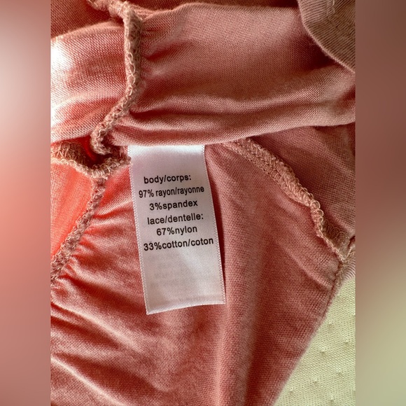 MAURICES Foral Lace Overlay Shortsleeved Blouse Size: Medium - Picture 5 of 8